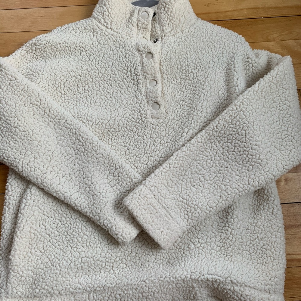 Aerie fuzzy white Sherpa super soft